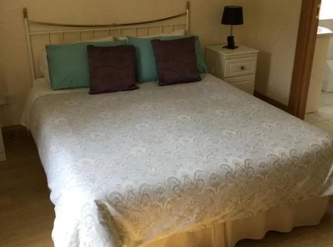 Rose Bed & Breakfast *